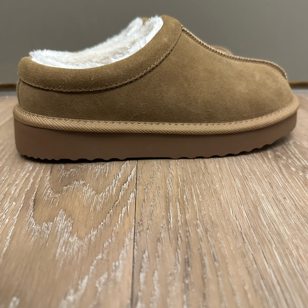 NEW-Cozy Tan Suede Slippers